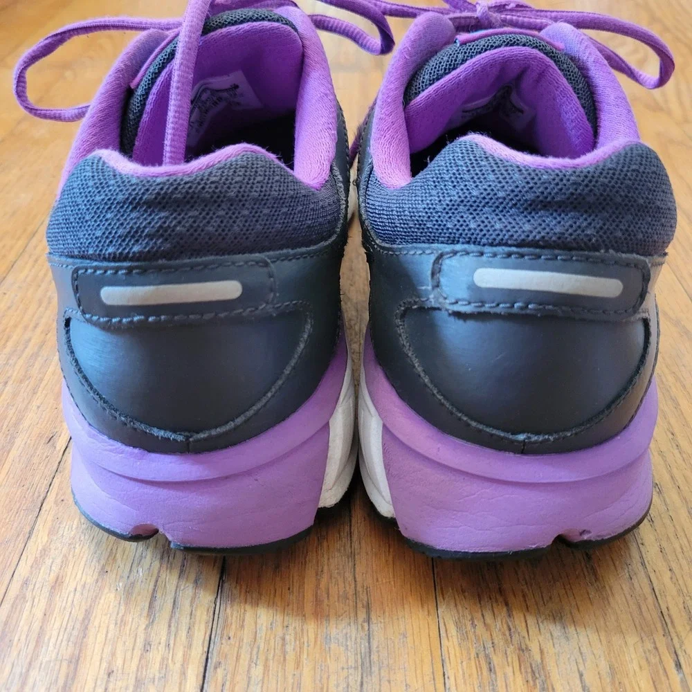 Nike‎ 11 Running Shoes Grey Purple Flywire Dynamic Support ANODYNE Walking